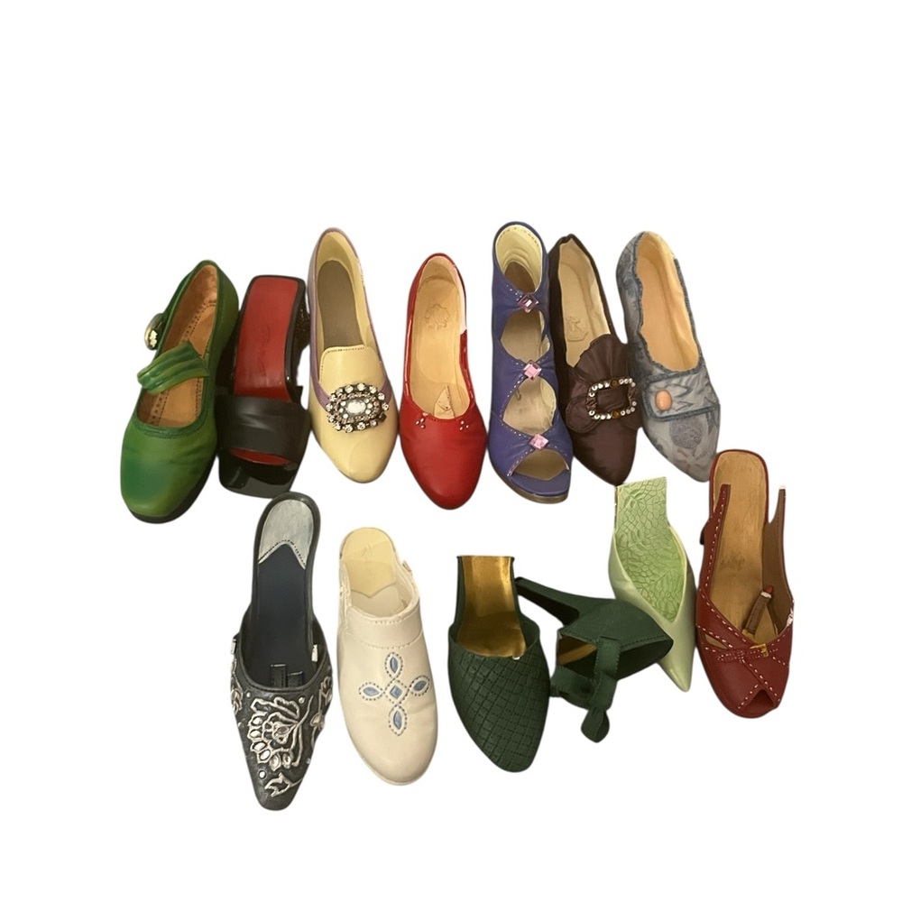 *NFS*Vintage Just The Right Shoe by Raine  12 PieceLotCraftProject Pieces *READ*